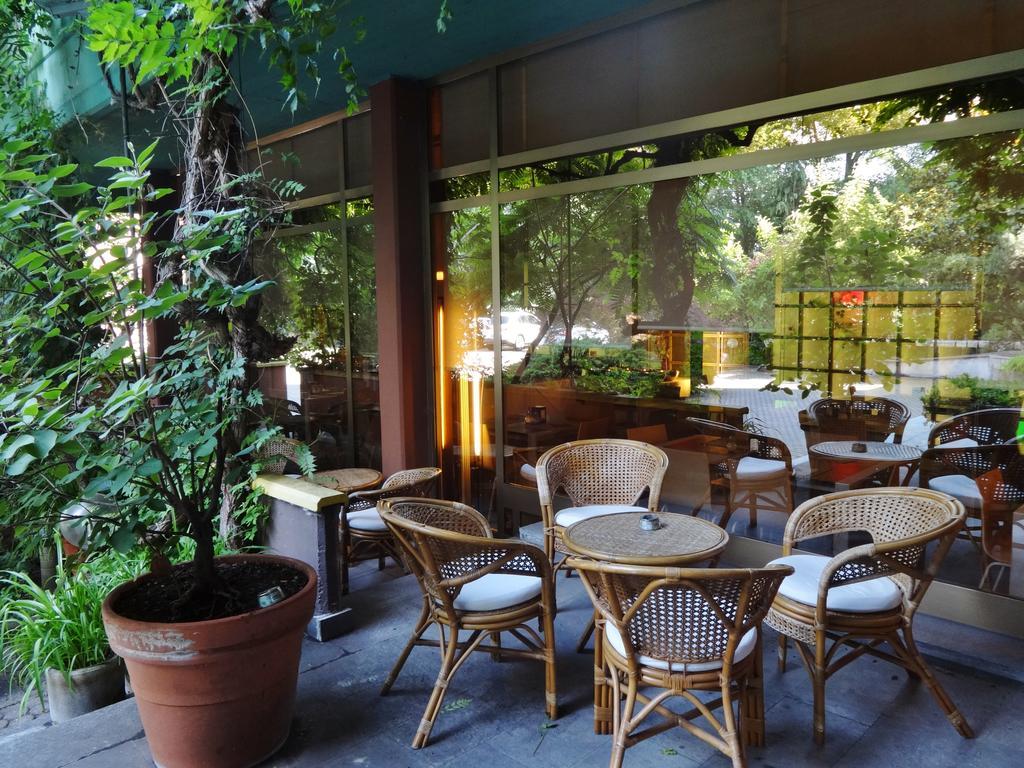 Hotel Lodi Exterior photo